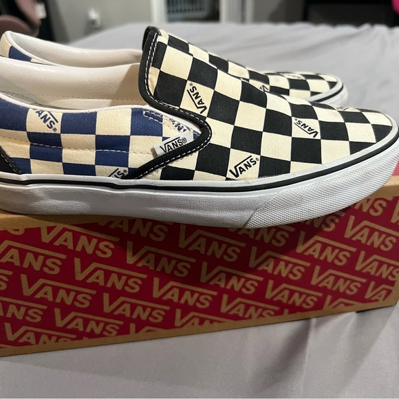 Vans slip one size 8 - Picture 2 of 3